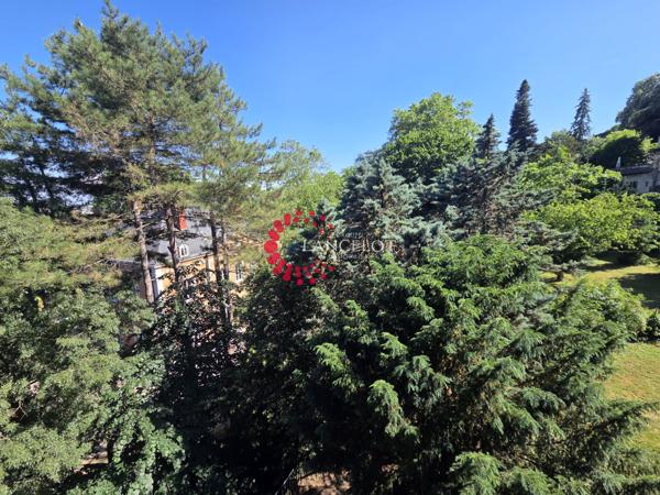 Appartement meublé haut de gamme type 4 de 145 m² avec parking et jardin