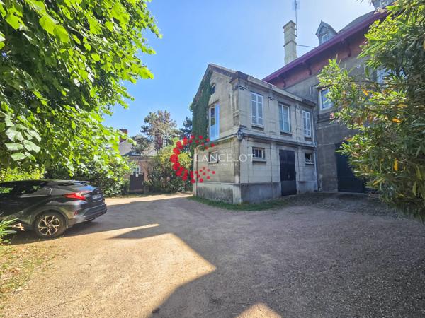 Appartement meublé haut de gamme type 4 de 145 m² avec parking et jardin