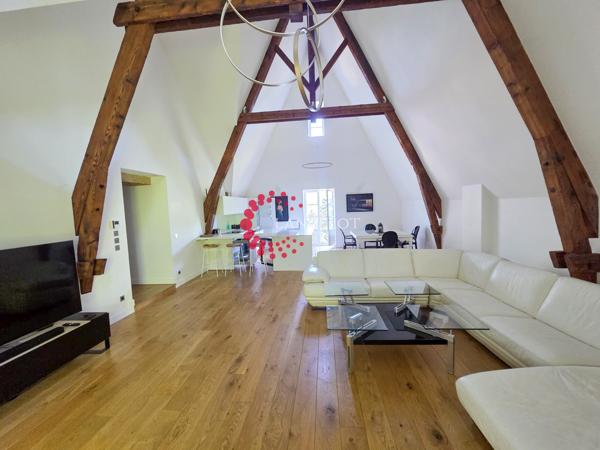 Appartement meublé haut de gamme type 4 de 145 m² avec parking et jardin