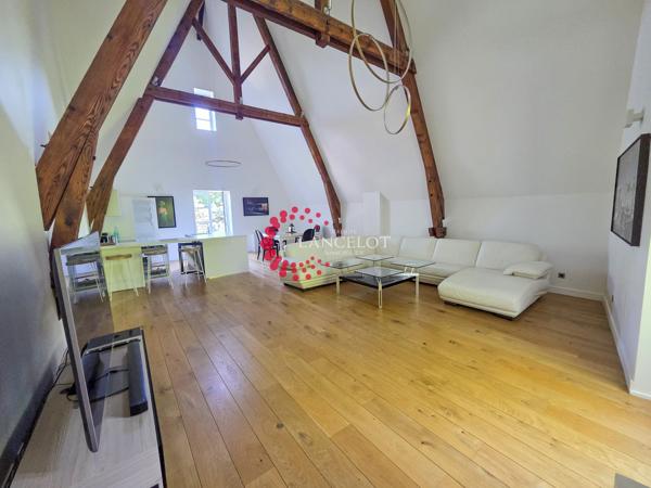 Appartement meublé haut de gamme type 4 de 145 m² avec parking et jardin