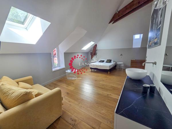 Appartement meublé haut de gamme type 4 de 145 m² avec parking et jardin