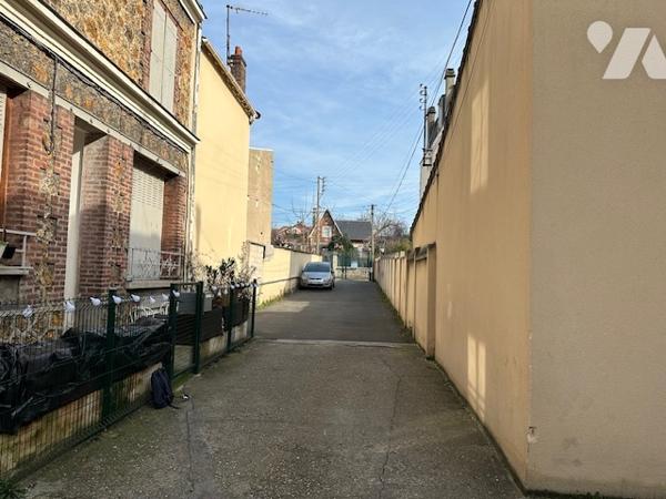 Immeuble à vendre à Argenteuil (95100) en Val-d'Oise (95), 7 logements, 13 boxes et 3 parkings