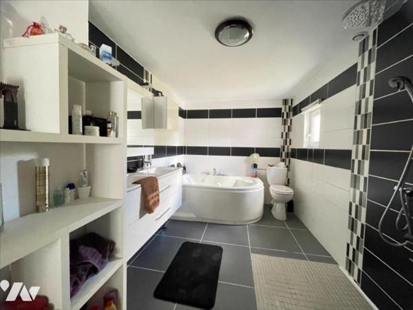 Maison de 144m²  6 pièces
