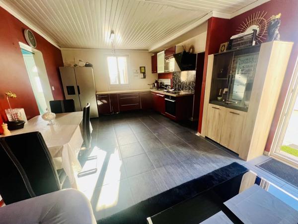 Vente                                                      Maison
                        
                     4 pièces                      110 m2                     à Perpignan