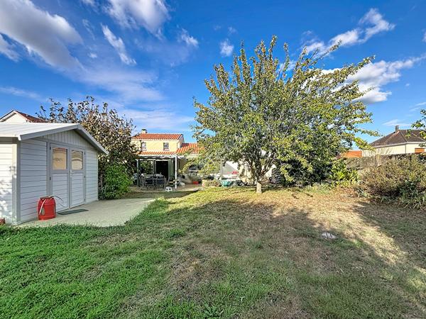 Maison plain pied 7 pièces à vendre à Rezé - La Houssais, 134 m², 3 chambres + mezzanine