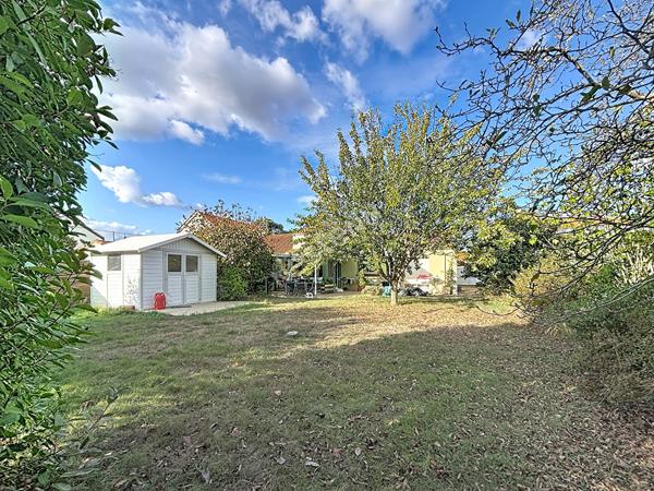 Maison plain pied 7 pièces à vendre à Rezé - La Houssais, 134 m², 3 chambres + mezzanine