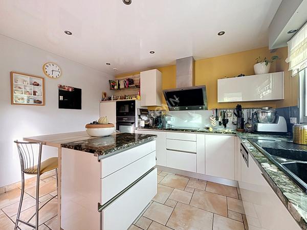 Maison plain pied 7 pièces à vendre à Rezé - La Houssais, 134 m², 3 chambres + mezzanine