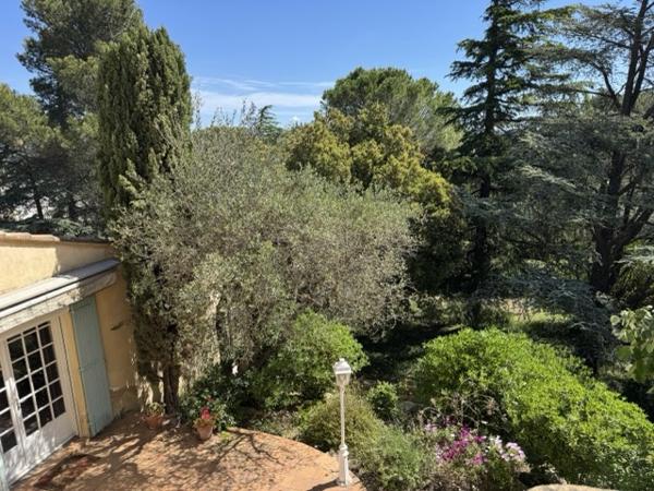 Villeneuve-lès-Avignon (30400) Maison familiale