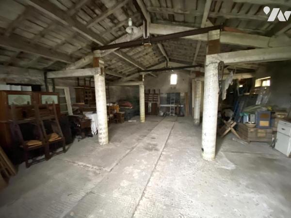 Bâtiment de stockage