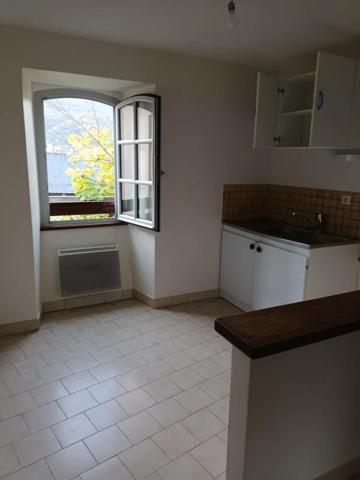 Appartement à louer à Ispagnac (48320)