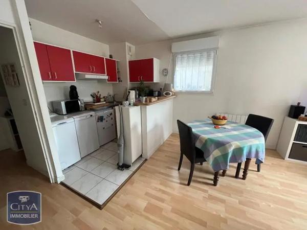 Appartement à louer 2 pièces 47.67m² Tours (37100)