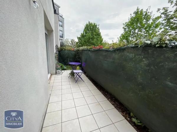 Appartement à louer 2 pièces 47.67m² Tours (37100)