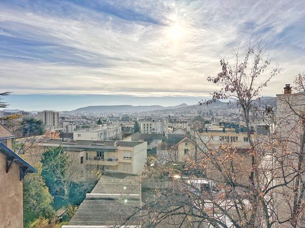 Appartement Clermont Ferrand avec terrasse