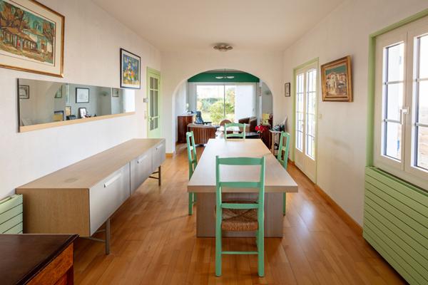 A vendre : Elegante maison basco-landaise, 194 m², centre Soustons, 8 pièces