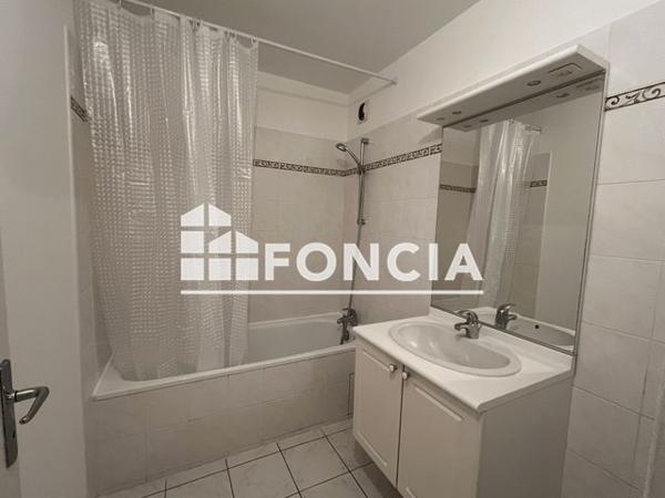 À vendre Appartement 3 pièces 65.67 m² - Versailles 78000