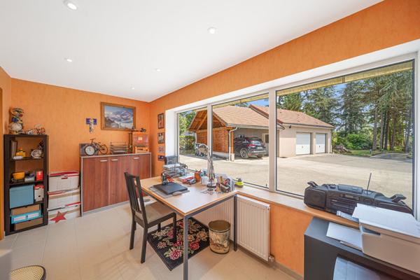 Belle propriété de 274 m² à Givry avec vue sur le vignoble