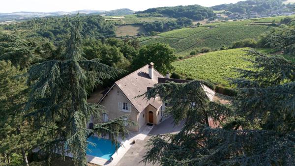 Belle propriété de 274 m² à Givry avec vue sur le vignoble