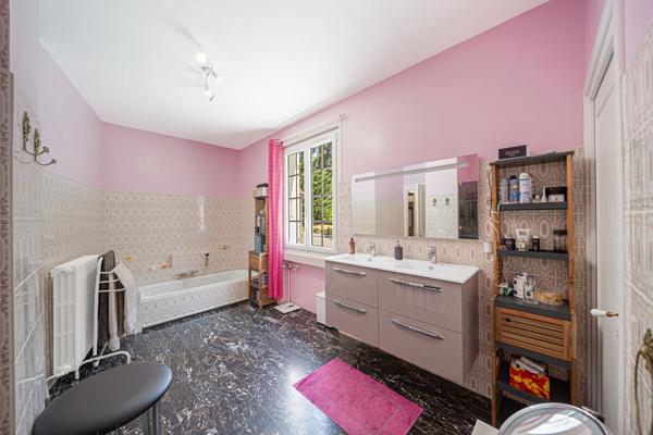 Belle propriété de 274 m² à Givry avec vue sur le vignoble