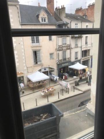 Dpt Loir et Cher (41), à vendre BLOIS immeuble Coeur de Ville