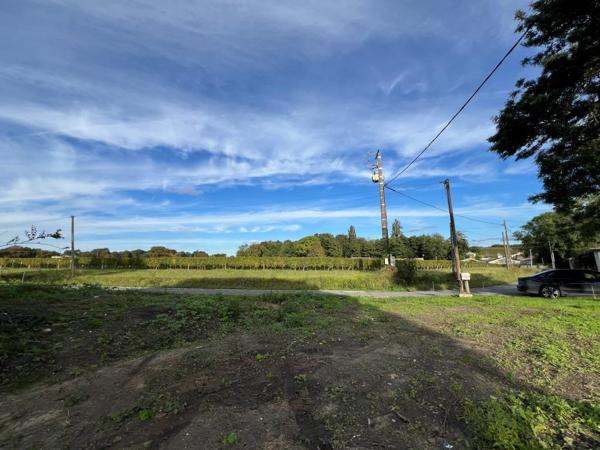 ST SAVIN TERRAIN CONSTRUCTIBLE Saint-Savin (33920)