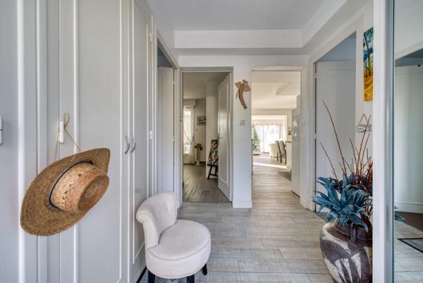 CHARMANTE VILLA ANNEES 50 A 450 METRES DE LA PLAGE DE FONCILLON