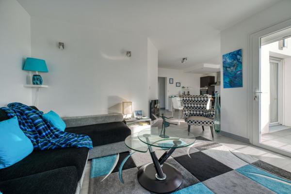 CHARMANTE VILLA ANNEES 50 A 450 METRES DE LA PLAGE DE FONCILLON