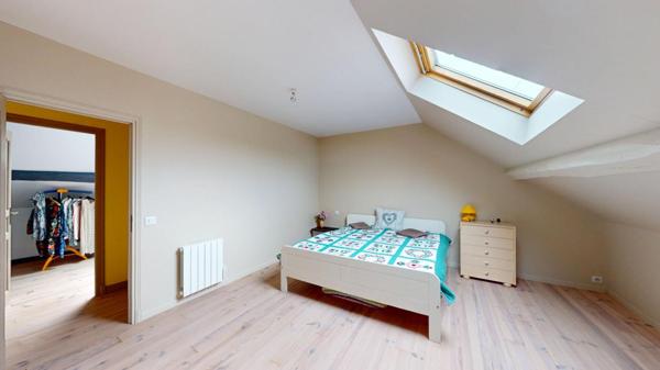 MAISON GRAND CONFORT 9 pièces 220 m2 Prix 350 000