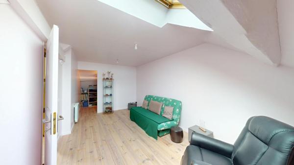 MAISON GRAND CONFORT 9 pièces 220 m2 Prix 350 000