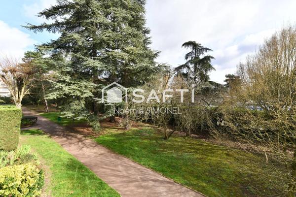 Bel et grand appartement de 6 pièces ! Ravalement réglé par le vendeur !