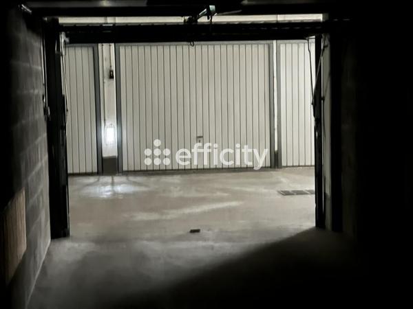 Parking - 25 m²