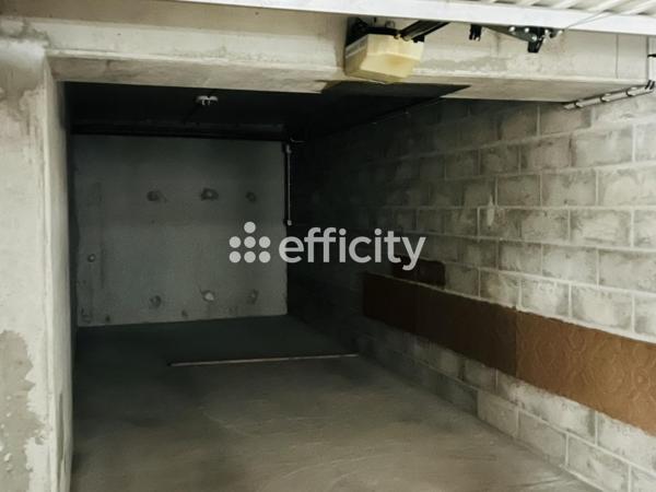Parking - 25 m²