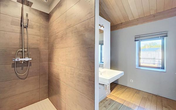 Maison à louer    6 pièces •  Malauzat