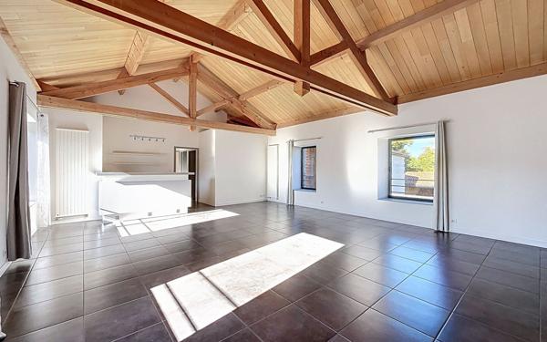 Maison à louer    6 pièces •  Malauzat