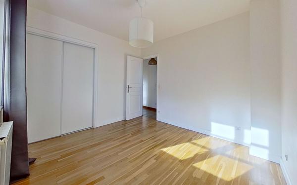 Maison à louer    5 pièces • 130,21 m2 La Tour-de-Salvagny