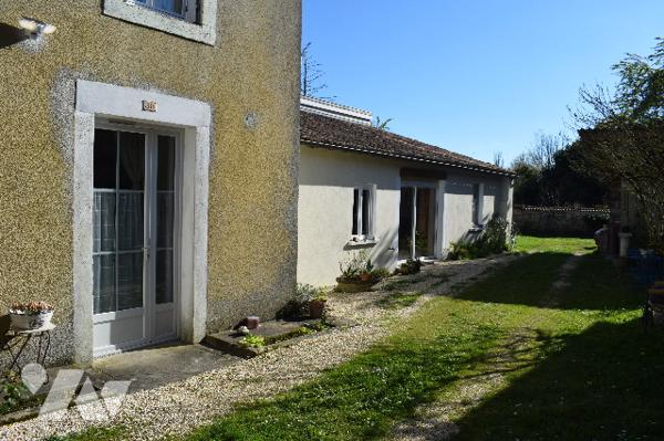 MAISON EN CENTRE VILLE DE VILLEFAGNAN
