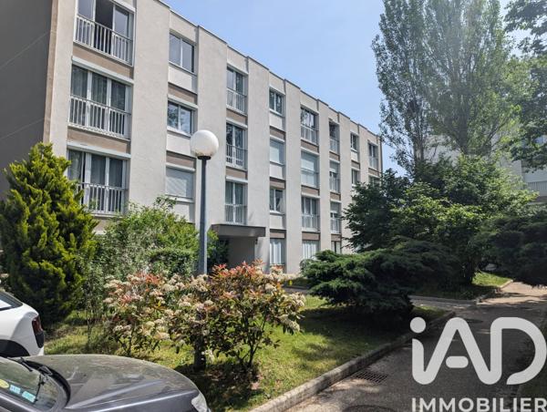 Location appartement 2 pièces 44 m² Orléans