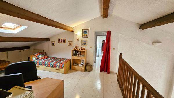 Appartement La Garde 3 pièce(s) 73.80 m2 - Duplex - Proche centre-ville - Terrasse - Stationnement privatif - Cave