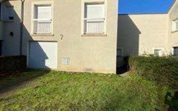 Maison à vendre    3 pièces •  Celon