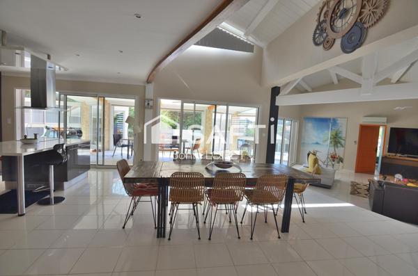 Maison d’architecte vue unique sur les marais du  Veillon