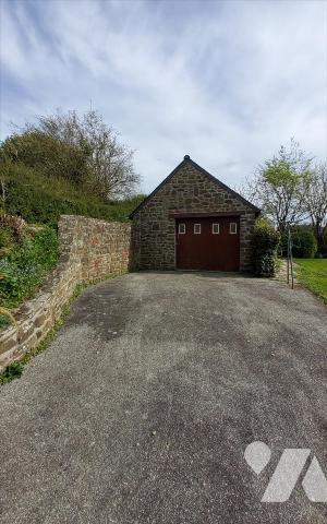 CARHAIX - MAISON 6 PIECES