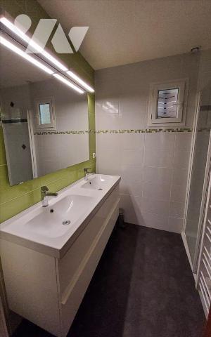 CARHAIX - MAISON 6 PIECES