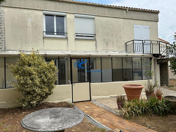 EXCLUSIVITE LA ROCHELLE MAISON 4 CHAMBRES + GARAGE ET JARDINET