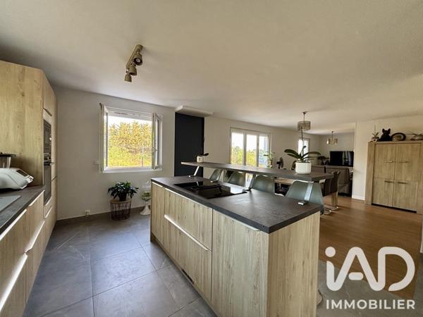 Maison à vendre 10 pièces 260 m² Voulmentin