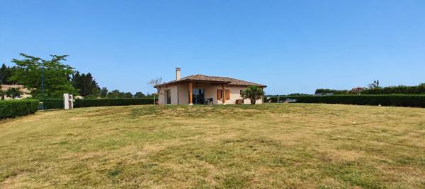 Maison de plain-pied de 100 m² avec vue sur les Pyrénées – Masseube
