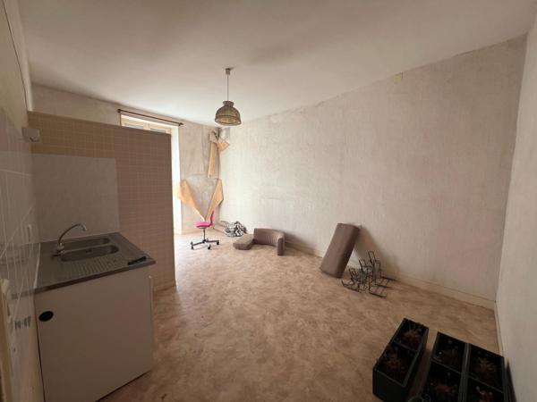 Immeuble à CHOLET, 49300 - 207m²