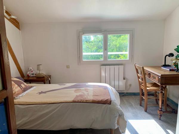 Maison familiale 5 chambres avec jardin arboré