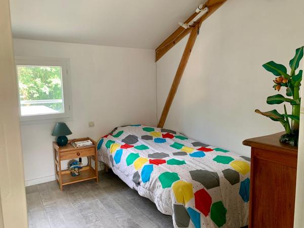 Maison familiale 5 chambres avec jardin arboré
