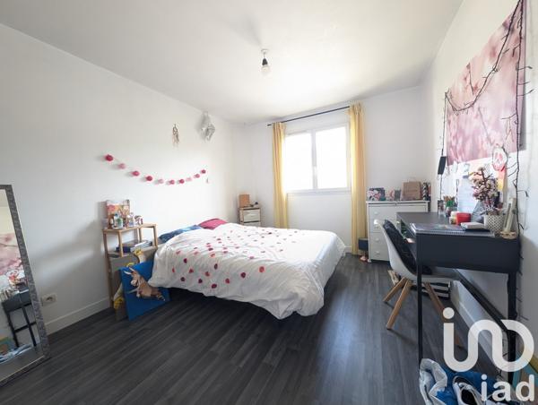 Maison traditionnelle 5 pièces de 184 m² à Martignat (01100)