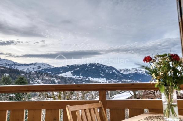 Secteur Demi-Quartier, proche MEGEVE : 

Découvrez ce lumineux studio de 20,93 m² situé au premier étage d'une résidence bien entretenue. 

Cet appartement vous séduira par son agencement optimisé et prestations premium. 
C'est l'endroit parfait pour un premier investissement ou pour profiter d'un pieds à terre confortable à la montagne. 

Contactez SÉVERINE TOSI pour une visite privée.