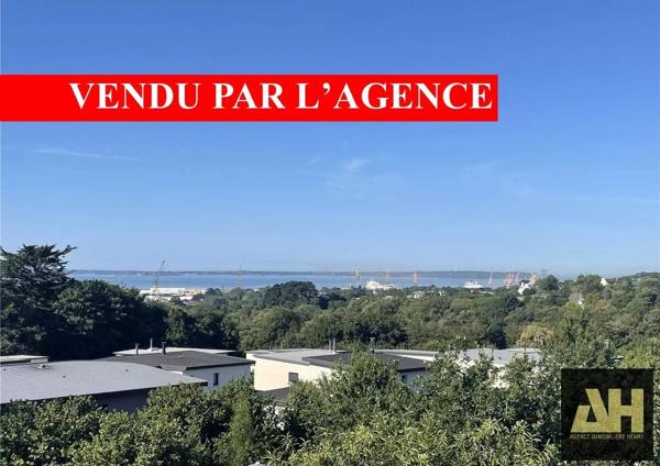 GUIPAVAS - APPARTEMENT T3 DE 58 M² - VUE MER - BALCON - PARKING ET ASCENSEUR